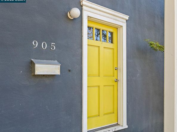 905 61St St, Oakland CA 94608