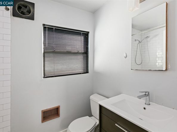 905 61St St, Oakland CA 94608