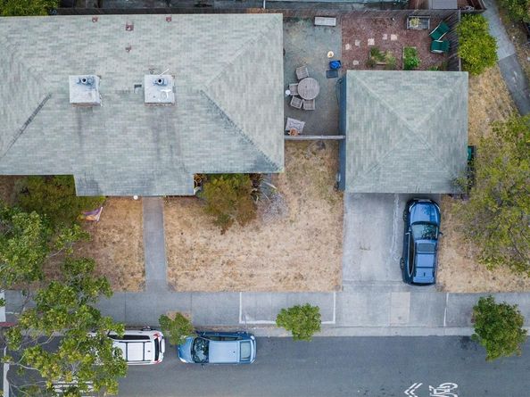 905 61St St, Oakland CA 94608
