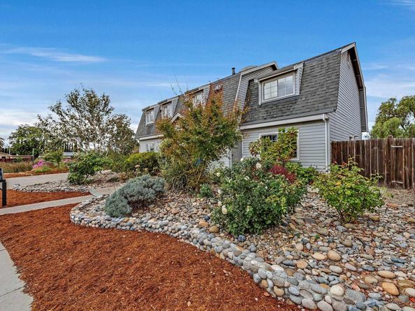 1806 Bluebell Dr, Livermore CA 94551