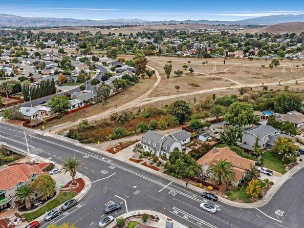 1806 Bluebell Dr, Livermore CA 94551
