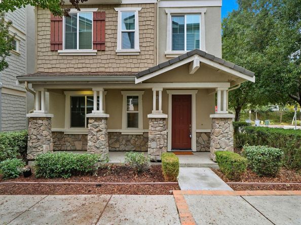 7092 N Mariposa Ct, Dublin CA 94568