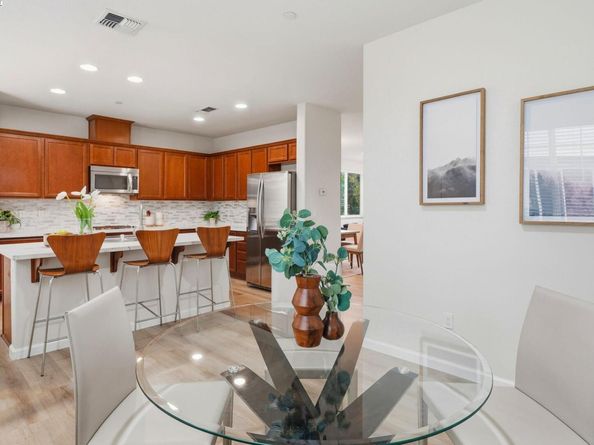 7092 N Mariposa Ct, Dublin CA 94568