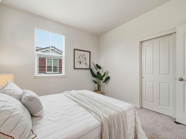7092 N Mariposa Ct, Dublin CA 94568