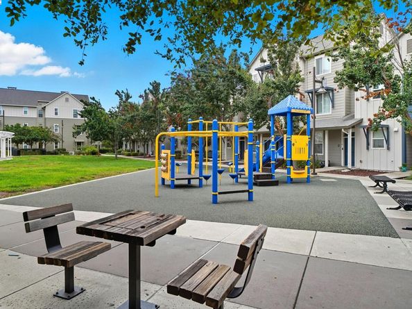7092 N Mariposa Ct, Dublin CA 94568