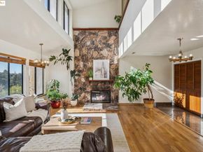 9090 Castlewood St, Oakland CA 94605