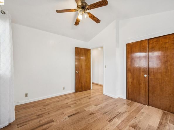 9090 Castlewood St, Oakland CA 94605