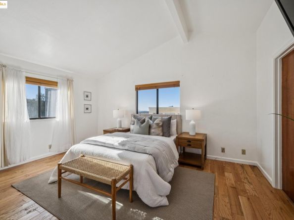 9090 Castlewood St, Oakland CA 94605