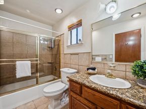 9090 Castlewood St, Oakland CA 94605