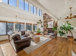 9090 Castlewood St, Oakland CA 94605