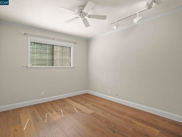 2411 Pinon Ct, Martinez CA 94553
