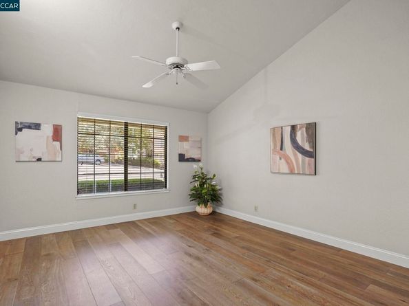 2411 Pinon Ct, Martinez CA 94553