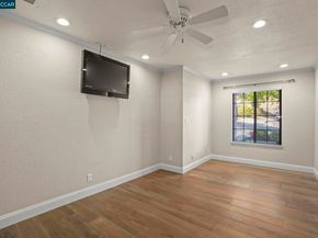 2411 Pinon Ct, Martinez CA 94553