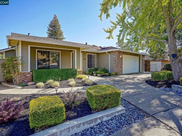 2411 Pinon Ct, Martinez CA 94553