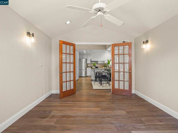 2411 Pinon Ct, Martinez CA 94553