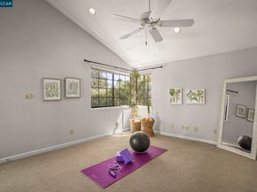 2411 Pinon Ct, Martinez CA 94553