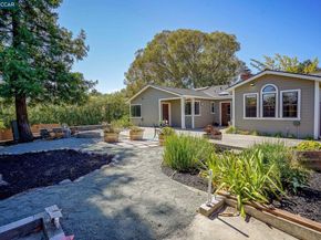 2411 Pinon Ct, Martinez CA 94553