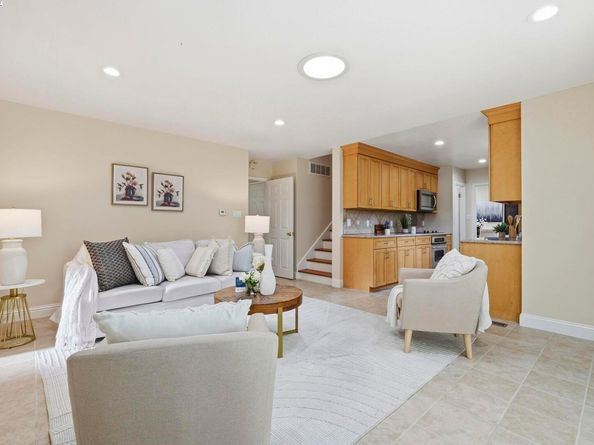 42293 Camino Santa Barbara, Fremont CA 94539