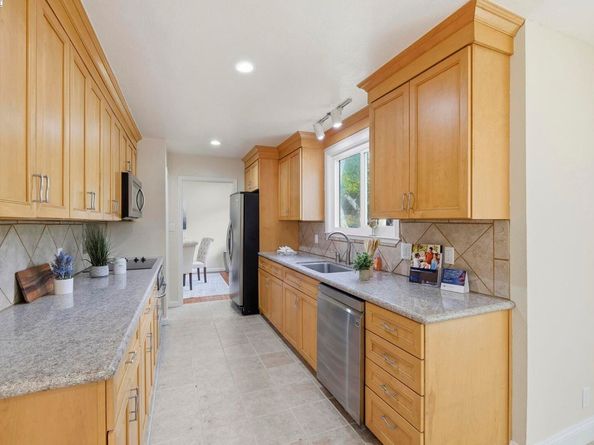 42293 Camino Santa Barbara, Fremont CA 94539