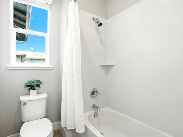 477 Mitchell Ave, Alameda CA 94501