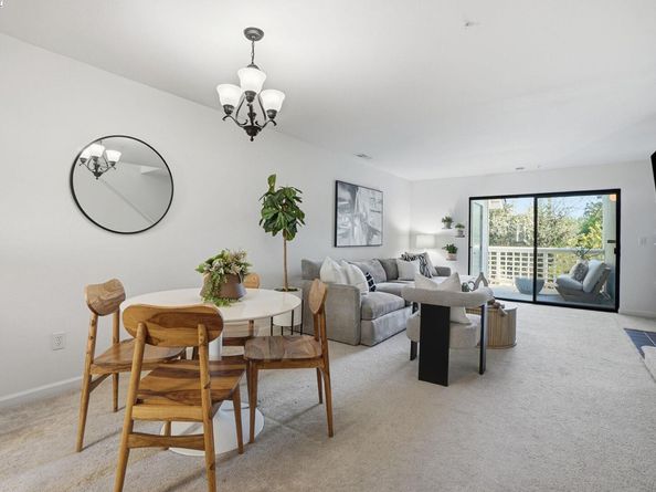 2586 Oak Road 229, Walnut Creek CA 94597