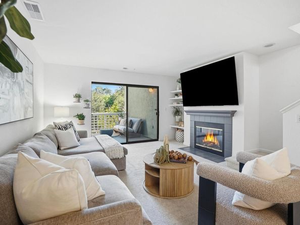 2586 Oak Road 229, Walnut Creek CA 94597