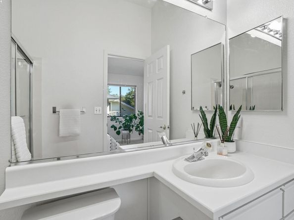 2586 Oak Road 229, Walnut Creek CA 94597