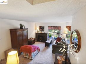 7400 Mountain Blvd 11, Oakland CA 94605