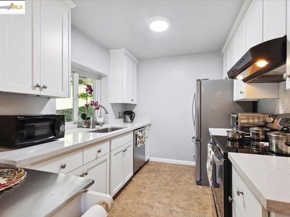 7400 Mountain Blvd 11, Oakland CA 94605