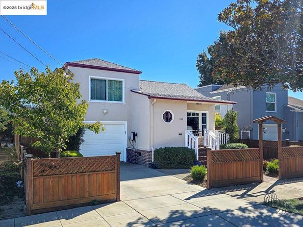 760 37Th St, Richmond CA 94805