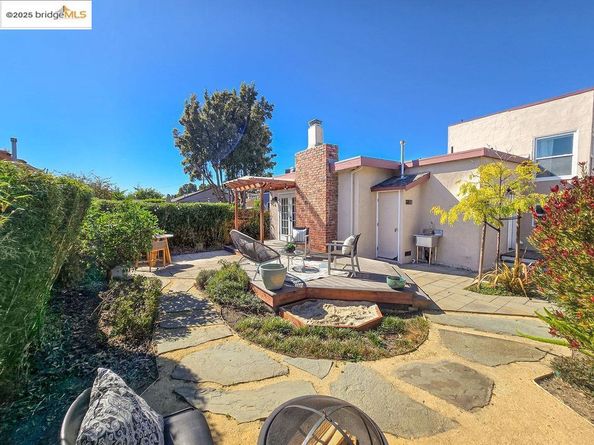 760 37Th St, Richmond CA 94805