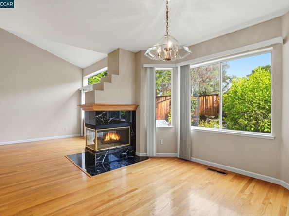 1295 Shell Cir, Clayton CA 94517
