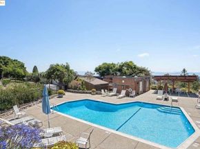 2 Sereno Circle, Oakland CA 94619