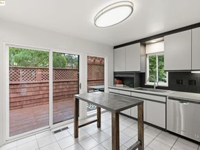 2 Sereno Circle, Oakland CA 94619
