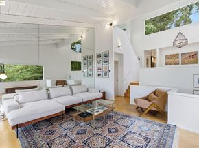 2 Sereno Circle, Oakland CA 94619