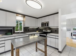 2 Sereno Circle, Oakland CA 94619