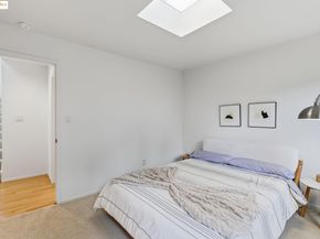 2 Sereno Circle, Oakland CA 94619