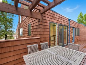 2 Sereno Circle, Oakland CA 94619
