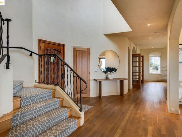 6257 Virgo Rd, Oakland CA 94611