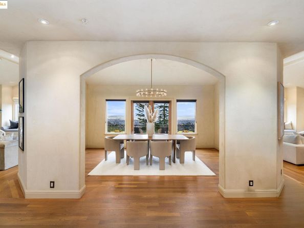 6257 Virgo Rd, Oakland CA 94611