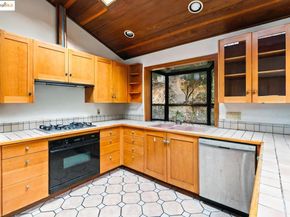 5663 Florence Ter, Oakland CA 94611