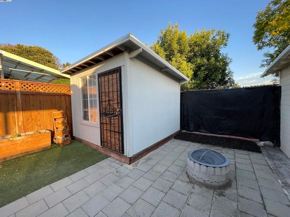 1426 153Rd Ave, San Leandro CA 94578