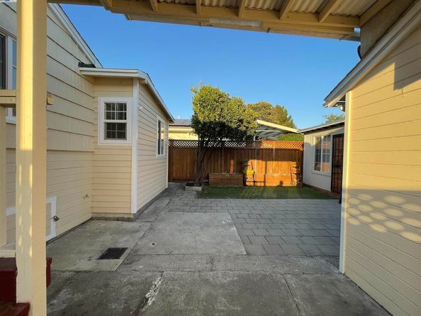1426 153Rd Ave, San Leandro CA 94578