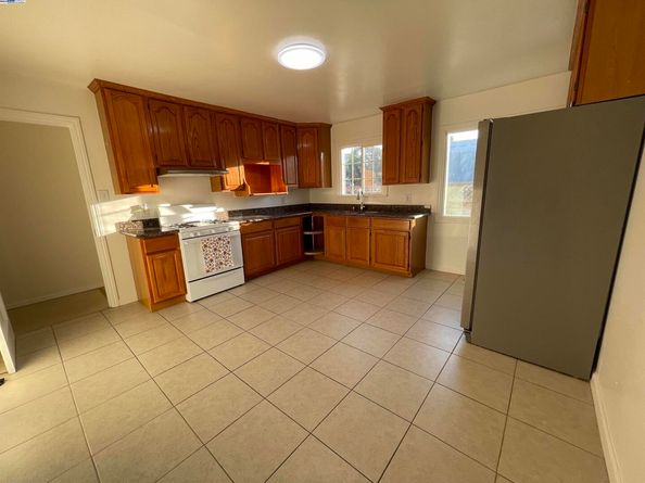 1426 153Rd Ave, San Leandro CA 94578