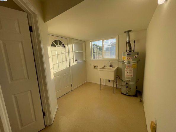 1426 153Rd Ave, San Leandro CA 94578