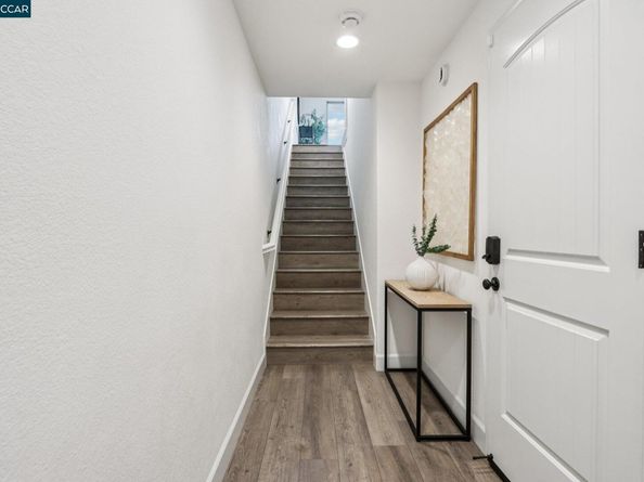 512 Laurel Knoll Ct, Martinez CA 94553