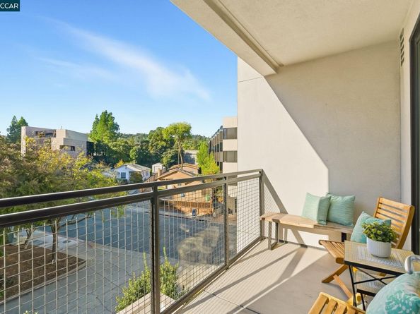 1605 Riviera Ave 404, Walnut Creek CA 94596