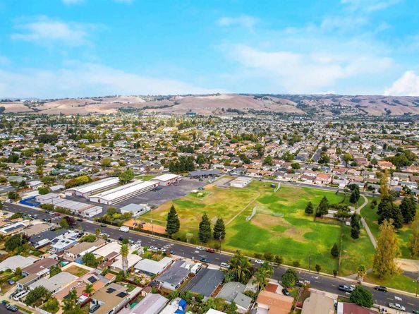 27923 Havana Ave, Hayward CA 94544