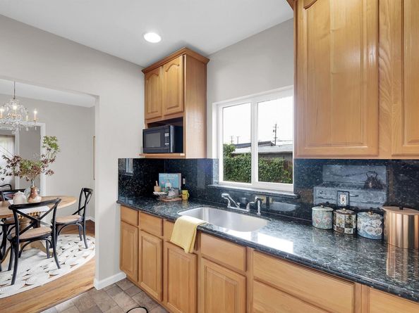 1255 Primrose Dr, San Leandro CA 94578
