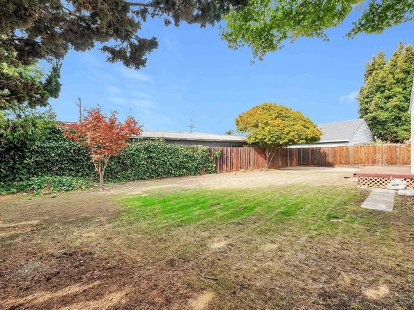 1255 Primrose Dr, San Leandro CA 94578